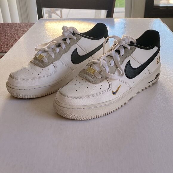 NIKE Air Force 1 Low Ken Griffey Jr. and Sr. Size 7 Y and about 8.5 Women’s - Picture 1 of 6